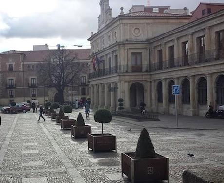 Paseando por imágenes de León