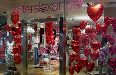 Ideas de decoración para escaparates en San Valentín - Paperblog