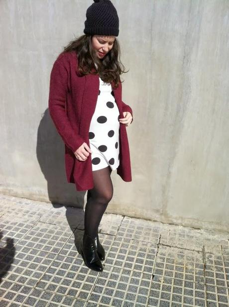 .Lunares y burgundy.