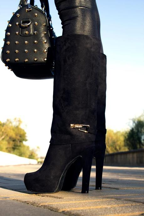 LA DONNA TATUATA LA DONNA TATUATA