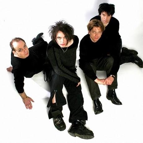 The Cure - The end of the world (2004)