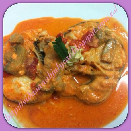 Merluza en salsa de piquillo