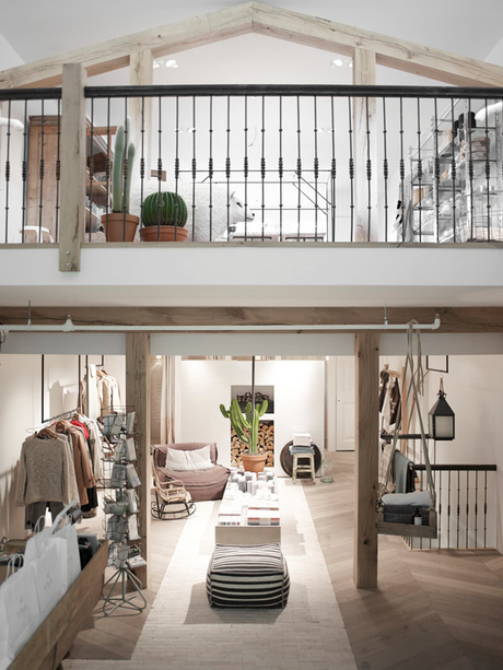 YAYA Concept store in Amsterdam YAYA Concept store in Amsterdam