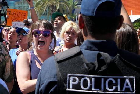 En Venezuela la Gn protege cubanos atacando opositores