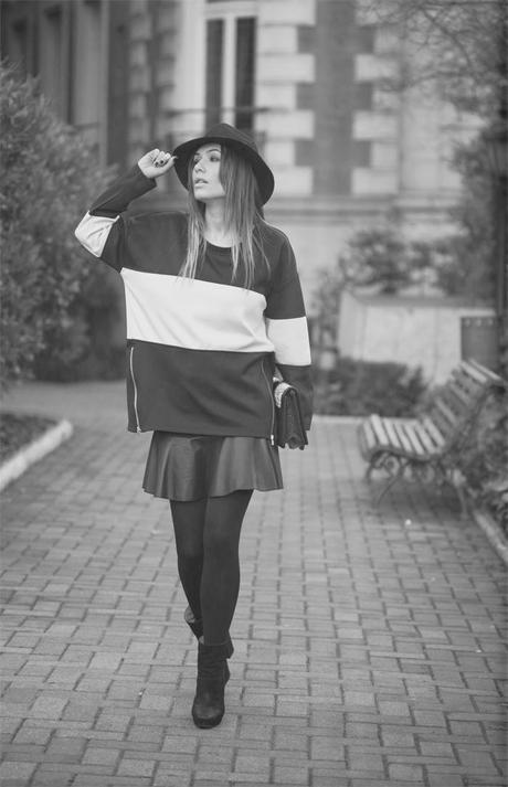 street style barbara crespo keep it black and white stripes sweater fashion blogger outfit casa america madrid