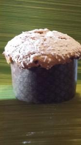 El clasico panettone glaseado con almendras molidas.