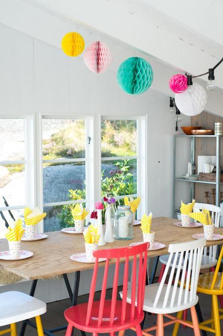 UNA COLORIDA VIVIENDA PARA UN DÍA GRIS