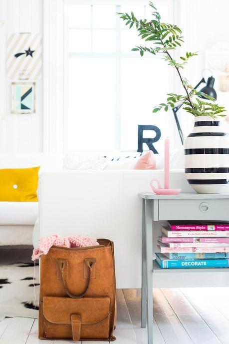 UNA COLORIDA VIVIENDA PARA UN DÍA GRIS