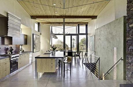 UNA MODERNA Y ACOGEDORA CASA EN LA PLAYA