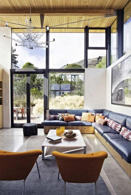 UNA MODERNA Y ACOGEDORA CASA EN LA PLAYA