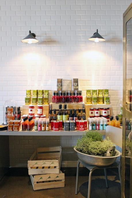 MOKO MARKET&COFFEE: UNA PRECIOSA TIENDA FINLANDESA DE ESTILO INDUSTRIAL