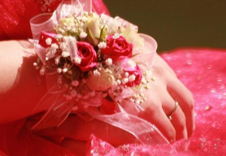 Corsages, una Alternativa al Ramo de Novia