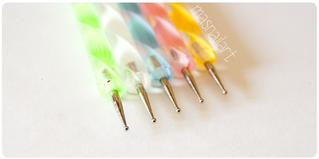 Mis herramientas de nail art: Dotting tools o herramientas para hacer puntos.