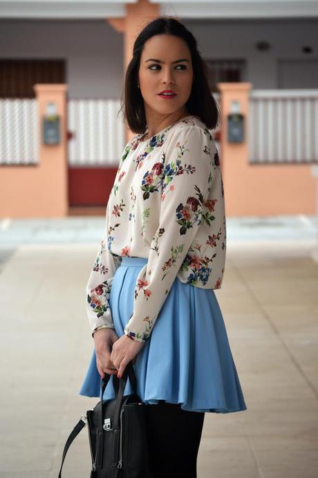 Outfit | Floral shirt & pastel skirt