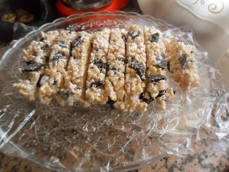 Oreo Rice Krispie Treats (barritas de arroz inflado con oreo)