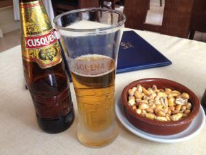 Cerveza peruana y maíz, aperitivo de la casa