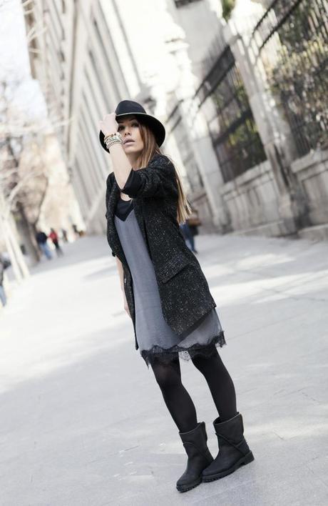 street style barbara crespo grey dots stradivarius dress fashion blogger outfit