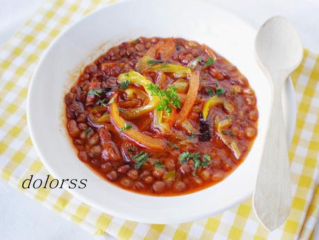 Lentejas rápidas con chorizo y pimientos