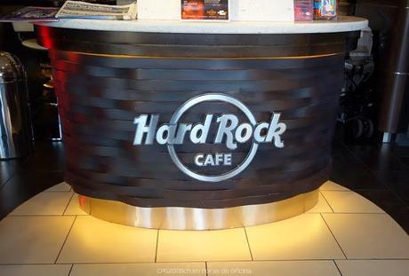 ROMPIENDO TÓPICOS EN EL HARD ROCK CAFÉ BARCELONA