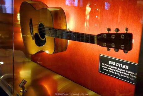 ROMPIENDO TÓPICOS EN EL HARD ROCK CAFÉ BARCELONA