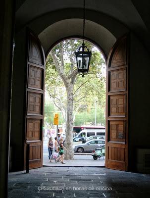 BARCELONA Y UNA HISTORIA DE PASIÓN POR LOS LIBROS BARCELONA Y UNA HISTORIA DE PASIÓN POR LOS LIBROS