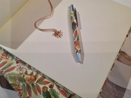 Conjunto de Caja y libro de firmas para finca de caza