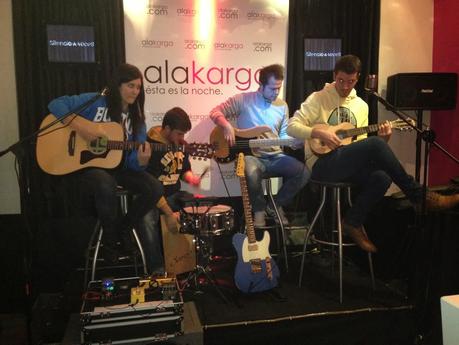 ENTREVISTA: SILENCIO A VOCES (GRUPO DE MÚSICA) ELLOS SON: TANIA, RAFA, KEVIN, MARIO Y JESUS.