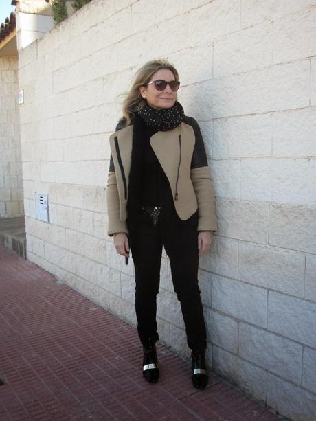 LOOK303-5.2.20148:30CAMEL & BLACK¡¡Hola amigas!!Hoy o...