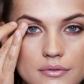 ¿Como aplicar base de maquillaje?