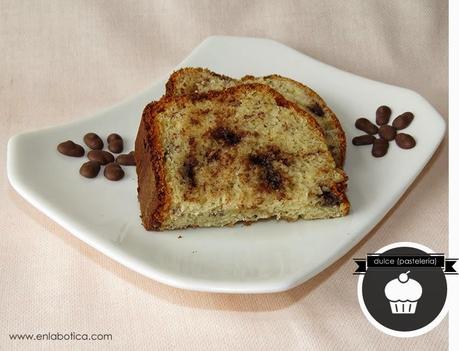 Pan de banana con chispas de chocolate y corazón de nutella