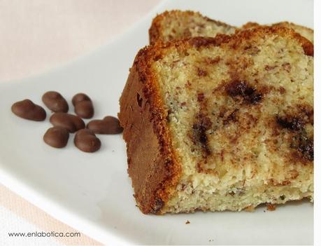 Pan de banana con chispas de chocolate y corazón de nutella