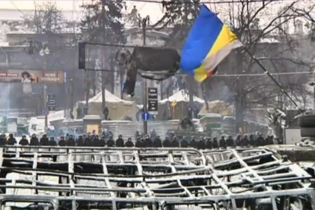 la-proxima-guerra-manifestanes-en-kiev-se-preparan-para-la-batalla-final