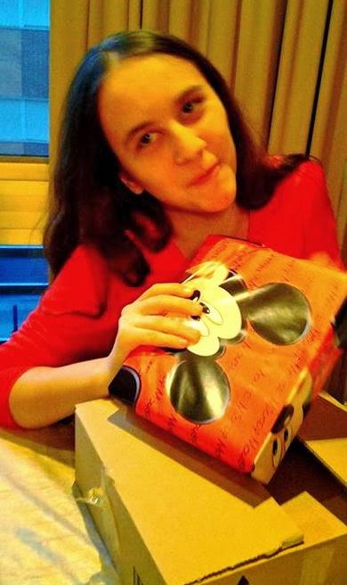 Tarta de nueces y crema de chocolate, con frambuesas y rocas de nueces caramelizadas! Tarta de cumpleaños de Tatiana! Tort de ciocolata si nu!ci cu zmeura si nuci caramelizate