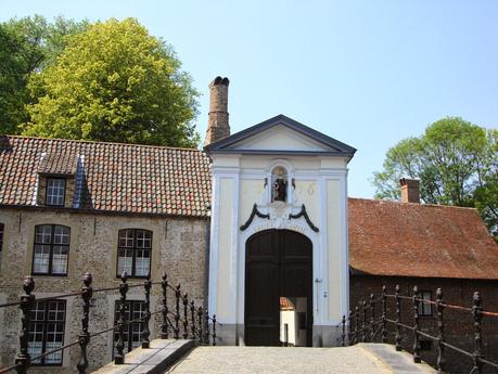 BRUJAS   UN    LUGAR    DE    ENSUEÑO