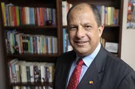 Luis Guillermo Solís, de PAC.