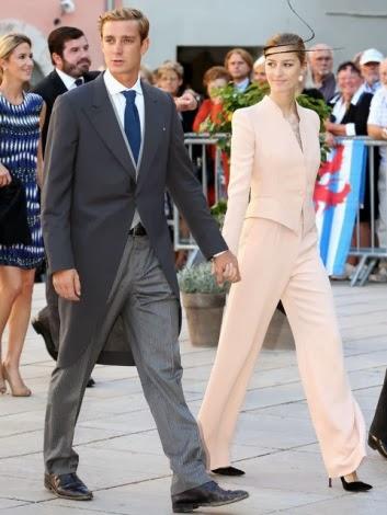 Beatriz Borromeo, espléndida de Armani, en la boda de Andrea y Tatiana