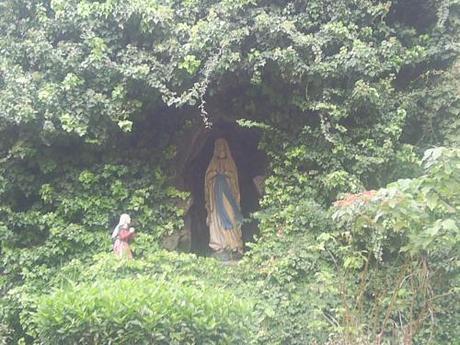 gruta-virgen-de-lourdes