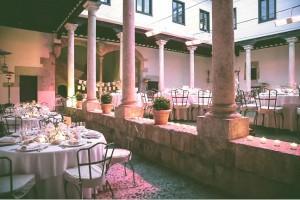 Bodas para más de 200 invitados juntitos en nuestro claustro alucinante… salonpal6