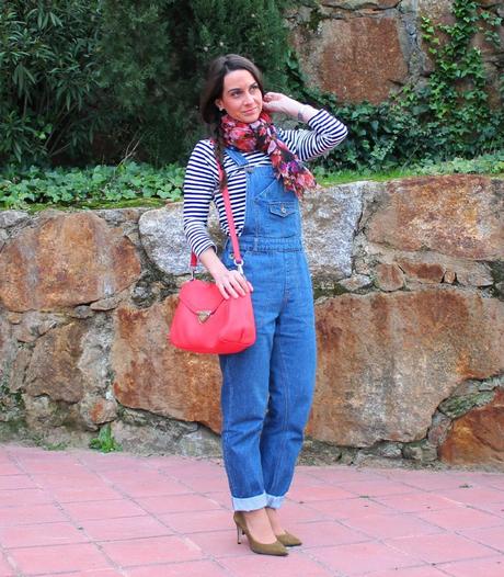 De nuevo... look con peto.