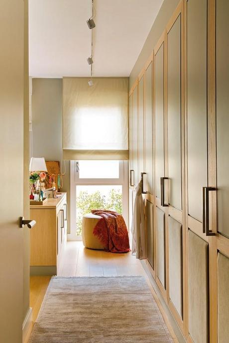 entrada_al_dormitorio_con_zona_de_vestidor_854x1280