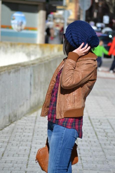 WALK IN COLOR BROWN WALK IN COLOR BROWN