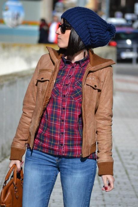 WALK IN COLOR BROWN WALK IN COLOR BROWN