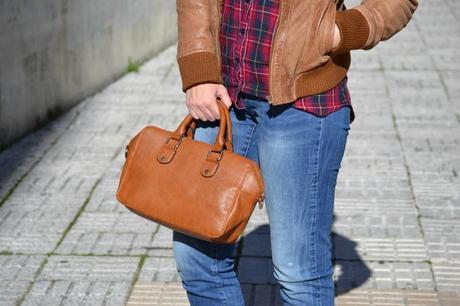 WALK IN COLOR BROWN WALK IN COLOR BROWN