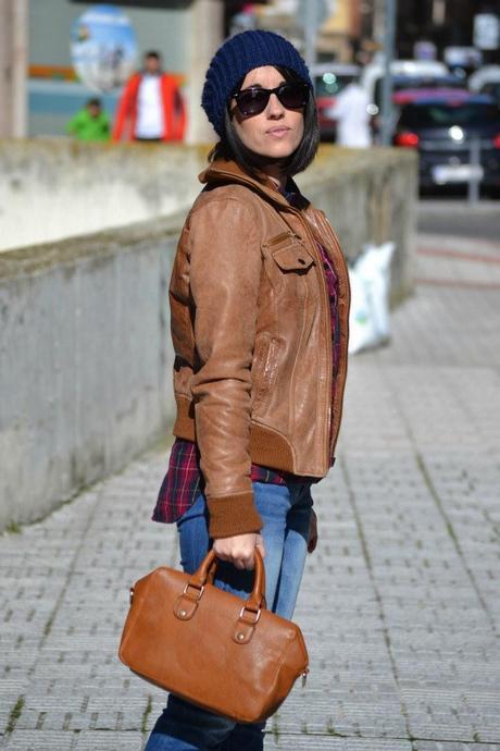 WALK IN COLOR BROWN WALK IN COLOR BROWN