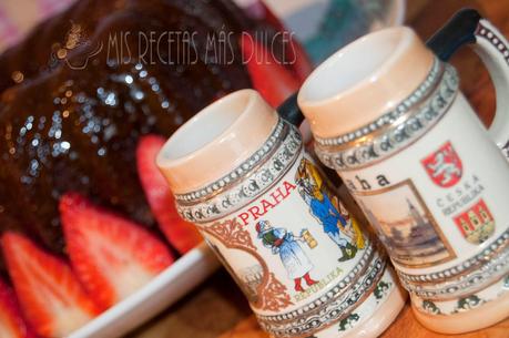 BUNDT CAKE DE CERVEZA NEGRA Y GLASEADO DE CARAMELO