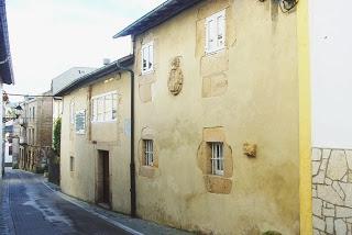 Puerto de Vega, Casa de Trelles