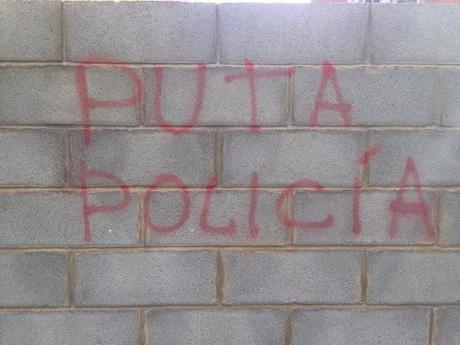 PUTA POLICIA
