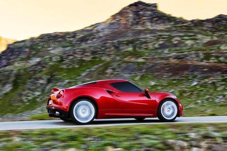Comienza la comercialización del Alfa Romeo 4C