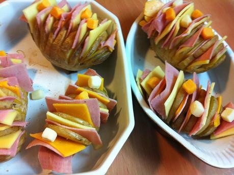 Patatas Rellenas De Jamón Y Cheddar