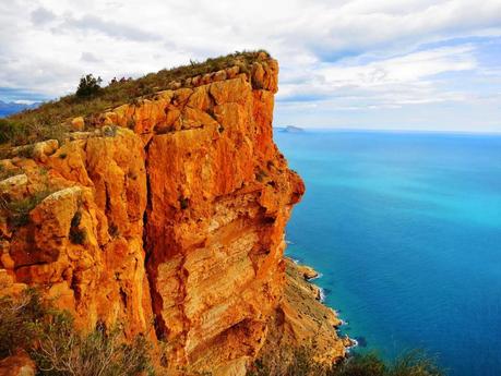 Benidorm i els penya-segats de la Serra Gelada